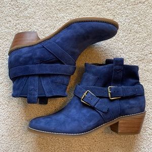 NWOT Colehaan Jensynn Ankle Bootie in Marine Blue with Buckle Accent - Size 6.5
